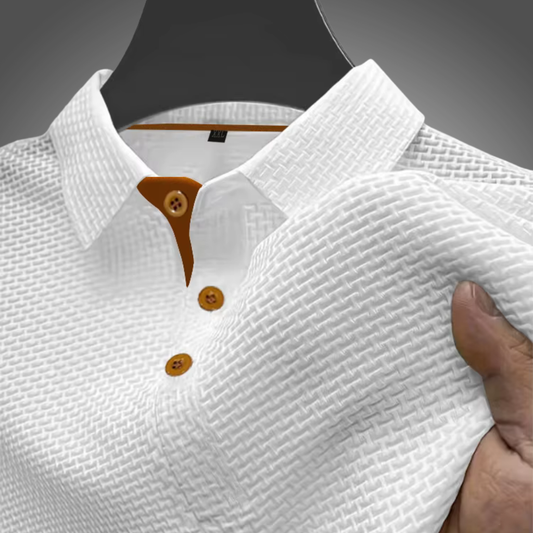 Polo manga corta con solapa de seda helada para hombre.