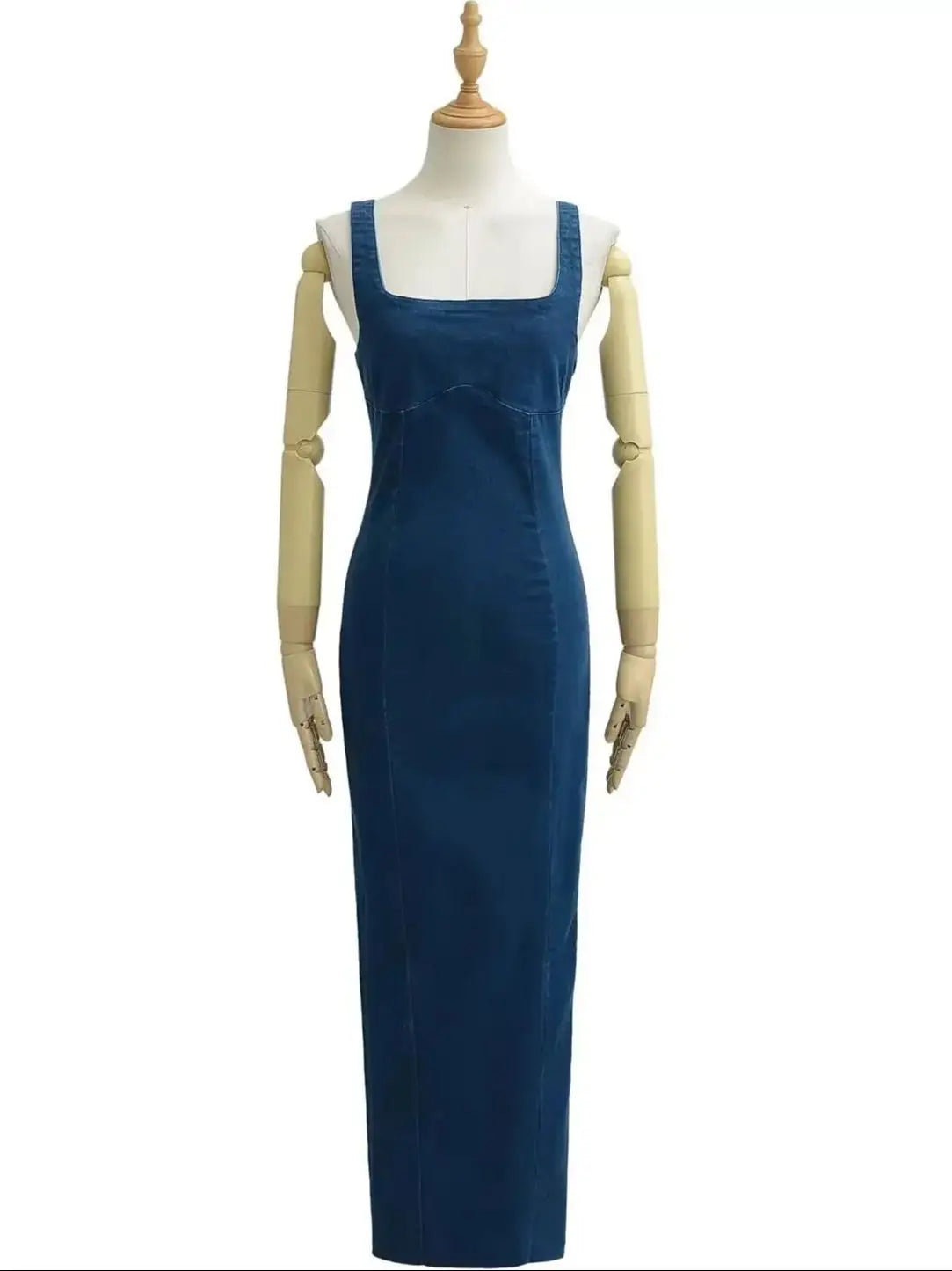 Vestidos vaqueros largos azules con tirantes y escote en U