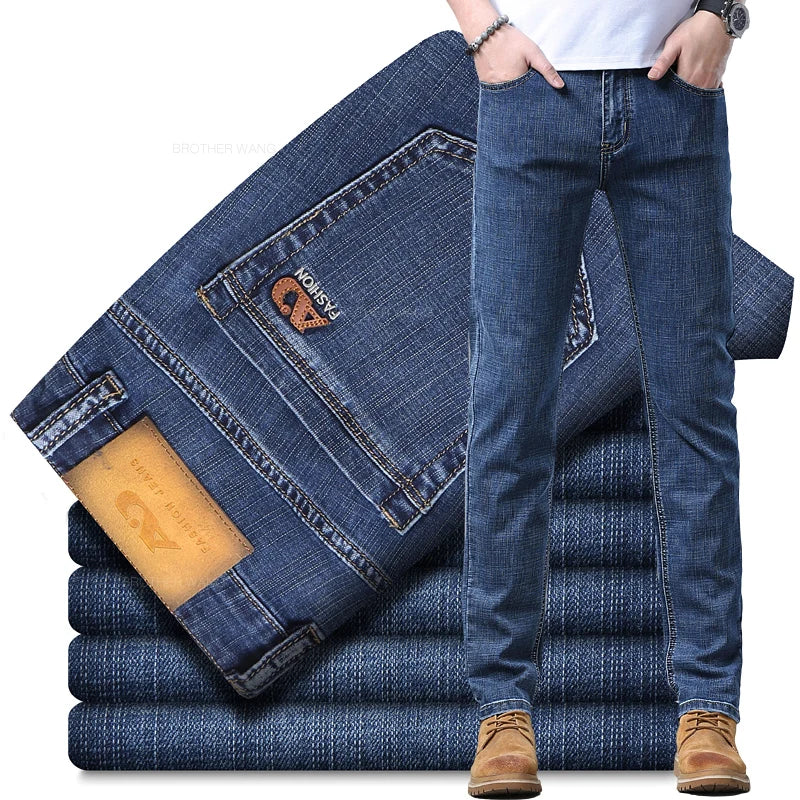 Pantalones vaqueros ajustados de color azul claro para hombre