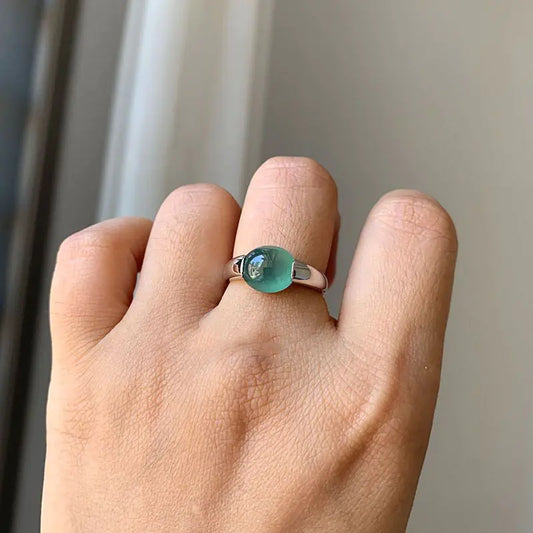 Anillo Incrustado de Color Calcedonia con Material de Cobre