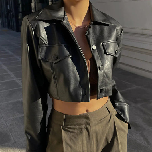 Chaqueta de Cuero Corta con Hombros Anchos para Mujer