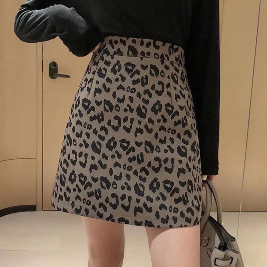 Falda A-línea Leopardo Mujer 2025