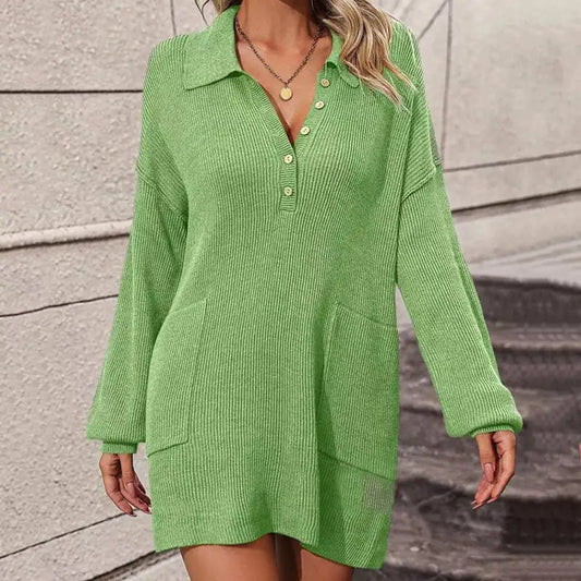 Vestido de Punto con Cuello Polo y Botones en Color Sólido
