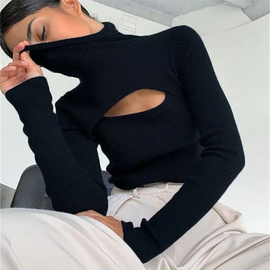 Suéter Mujer Estilo Y2K - Moda Coreana en poliéster negro con cuello alto y abertura frontal, ideal para otoño y estilo elegante casual.