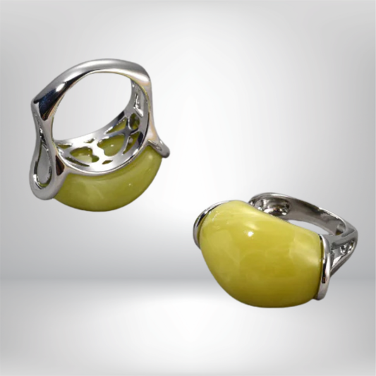 Anillo Verde Uva con Diseño Avanzado