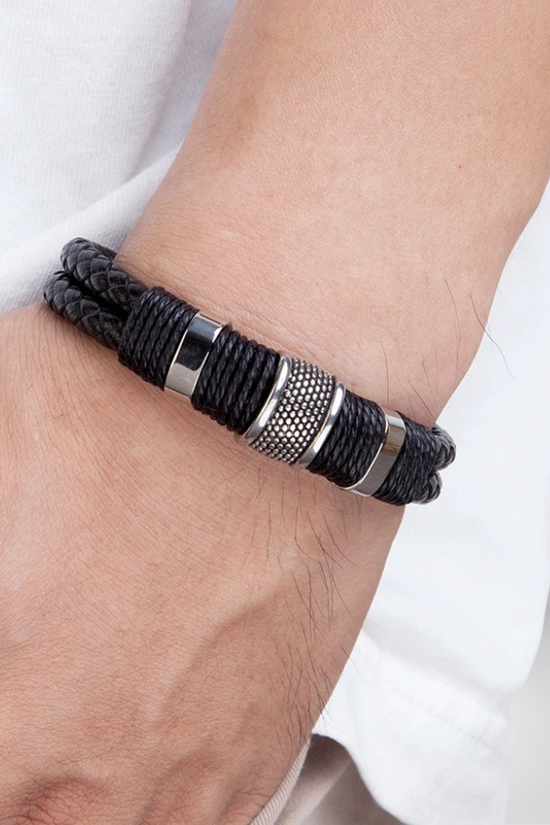 Brazalete de cuero trenzado: para el hombre moderno
