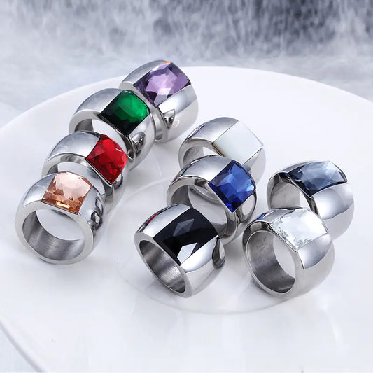 Anillo Simple de Acero de Titanio para Mujeres con Diseño de Vidrio