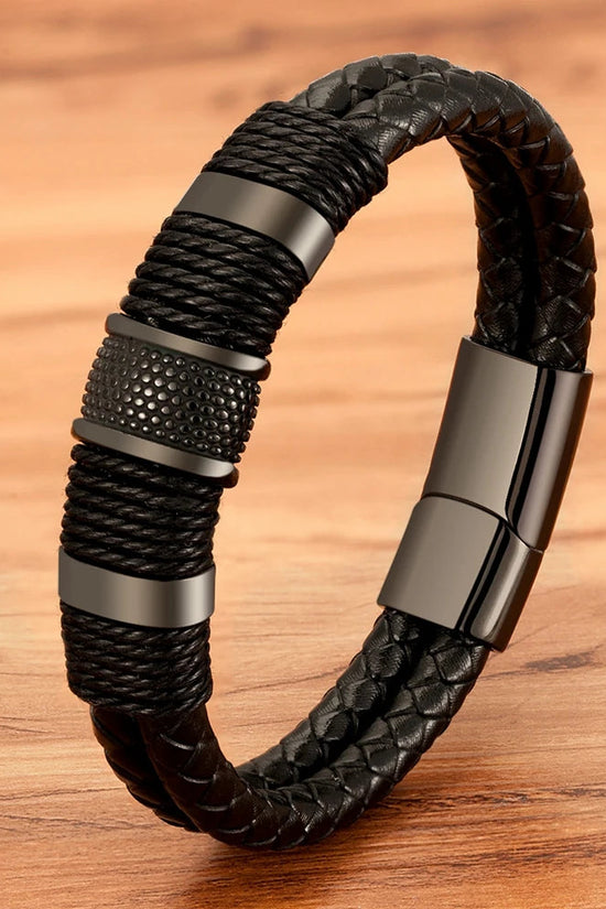 Brazalete de cuero trenzado: para el hombre moderno