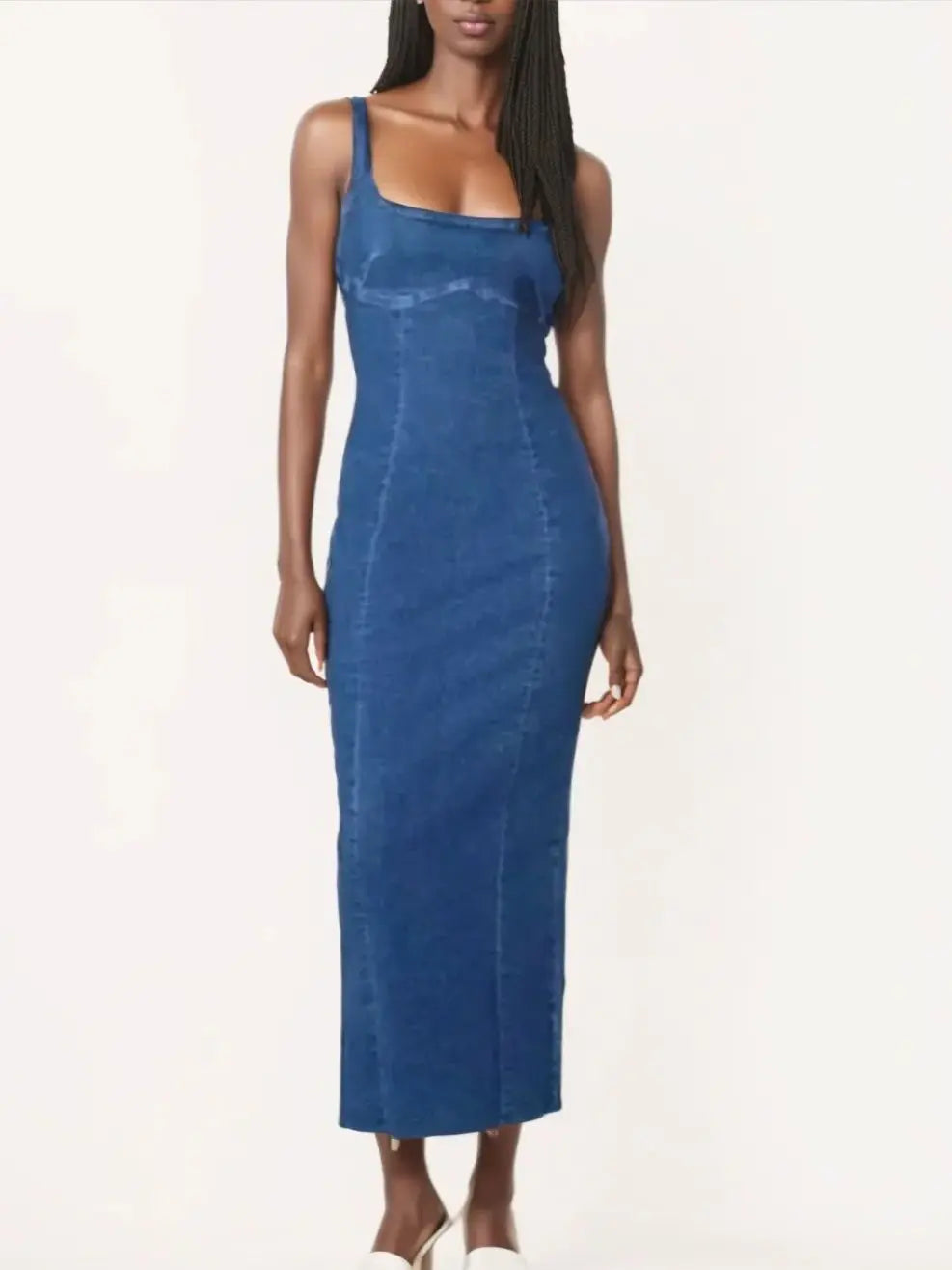 Vestidos vaqueros largos azules con tirantes y escote en U