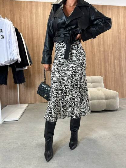Falda de mujer estampada de talle alto y corte ajustado de moda