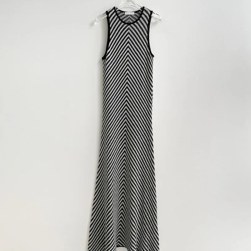 Vestido "Spring Breeze" – Fluidez &amp; Estilo Minimalista