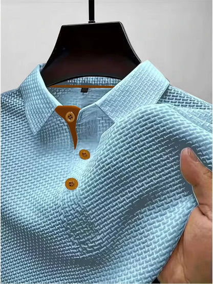 Polo manga corta con solapa de seda helada para hombre.