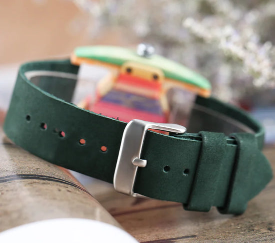 Reloj de Madera - Diseño Triangular Colorido