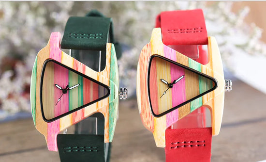 Reloj de Madera - Diseño Triangular Colorido