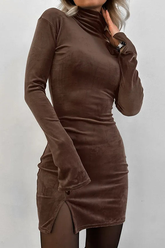 Vestido Largo de Terciopelo con Cuello de Tortuga color marron