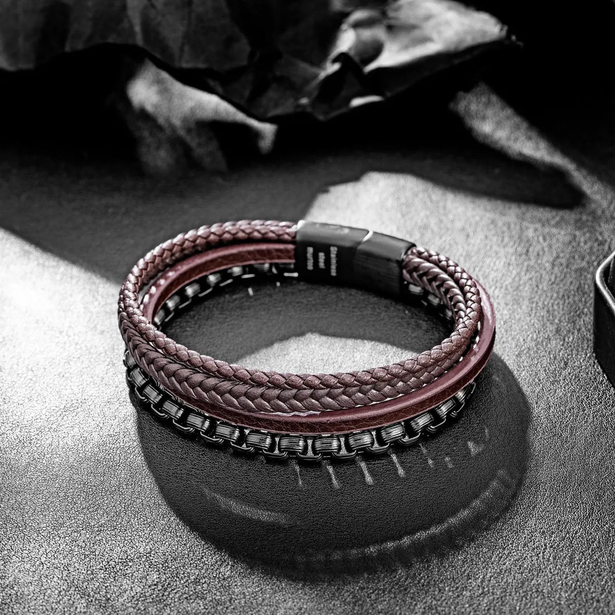 Pulsera para Hombre de Cuero y Cadena de Acero Inoxidable